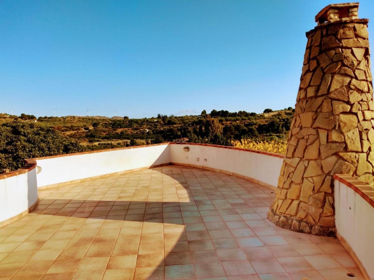 Stria House Villa Mazzarino Bagian luar foto