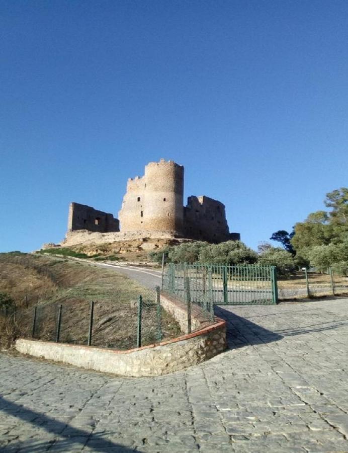 Stria House Villa Mazzarino Bagian luar foto